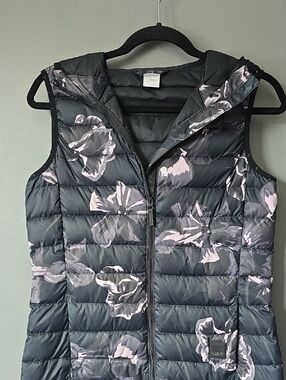 Lole Black Floral Quilted Hooded Puffer Vest with Light Pink Accents